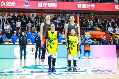 2025-2026����CBA������40�֣�ɽ������vs�������� ������ʽ��Ա�쳪����